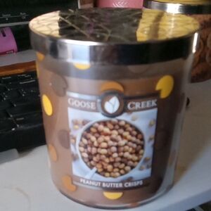 Goose Creek Peanut Butter Crisps Scented Candle - Brown & Yellow